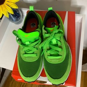 Brand new never worn green Nikes, kid size 1.